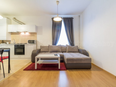 Apartament in casa la 3 min de Bd. Unirii, centrala proprie si loc de parcare!