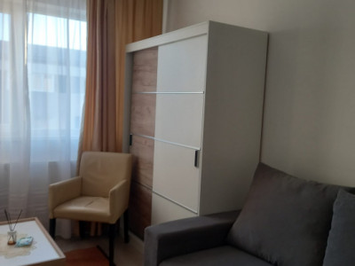 Garsoniera moderna, bloc nou, balcon inchis 280 euro