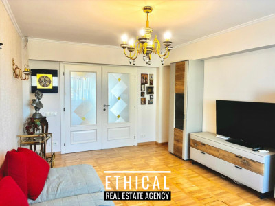 Apartament 4 Camere  + Parcare de Inchiriat - zona Marriott
